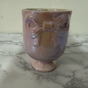 Elegant Pink Brush holder with Bow Design